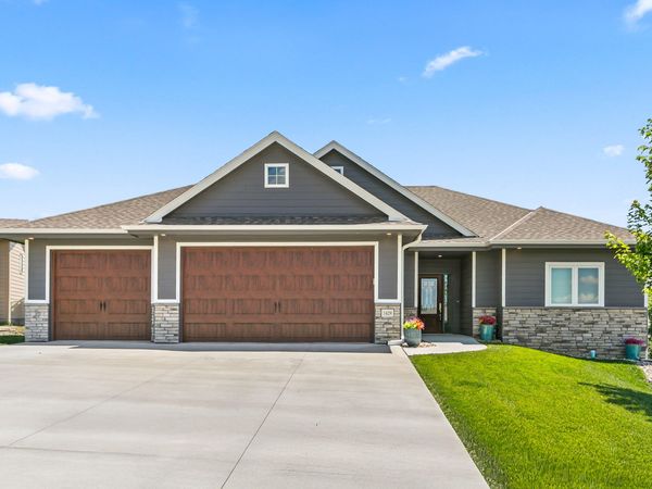 1429 S LARCHMONT Drive, COUNCIL BLUFFS, IA 51503