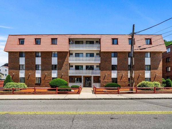 141 Pierce St, Unit 12, Malden, MA 01850