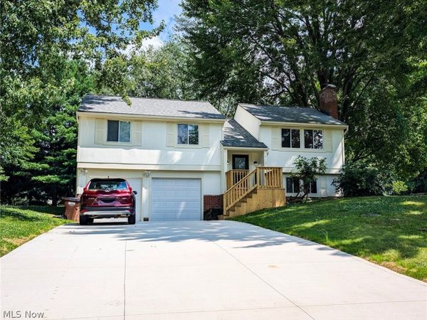 1210 Tumbleweed Street NE, Uniontown, OH 44685