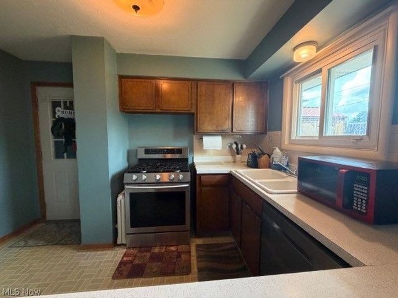 1215 33rd Street NE, Canton, OH 44714 Photo 7
