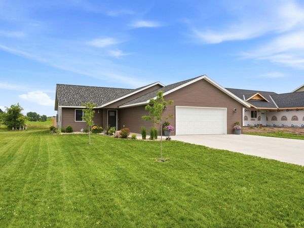716 W 8th Street, Litchfield, MN 55355