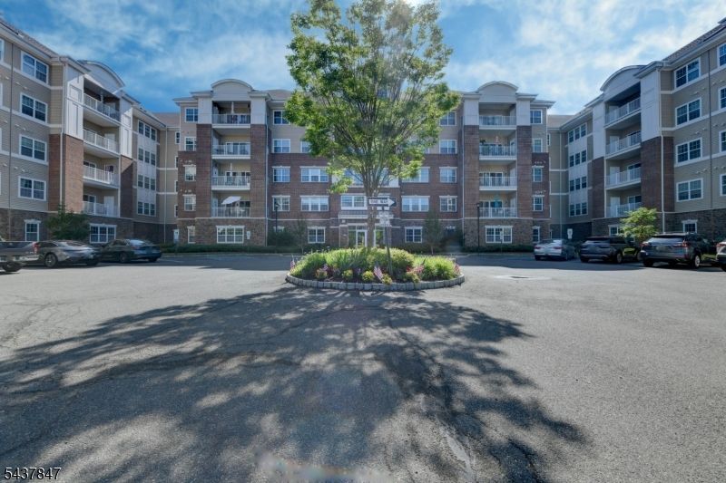 1113 Warrens Way, Wanaque, NJ 07465 Main Photo