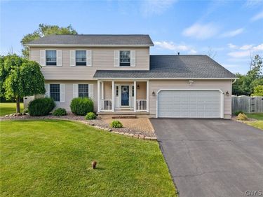 7404 Bay Chapel Circle, Liverpool, NY 13088