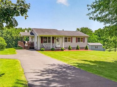 911 Larue Road, Clifton Springs, NY 14432