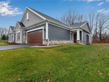 1352 Creeks Edge Drive , Webster, NY 14580