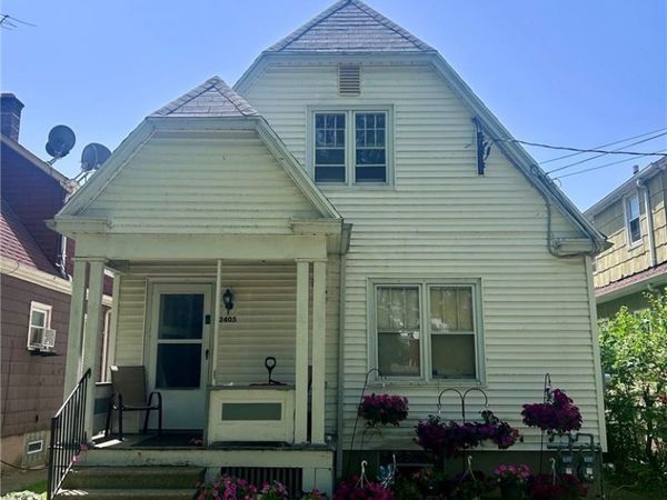 2405 Grand Avenue , Unit Upper, Niagara Falls, NY 14301