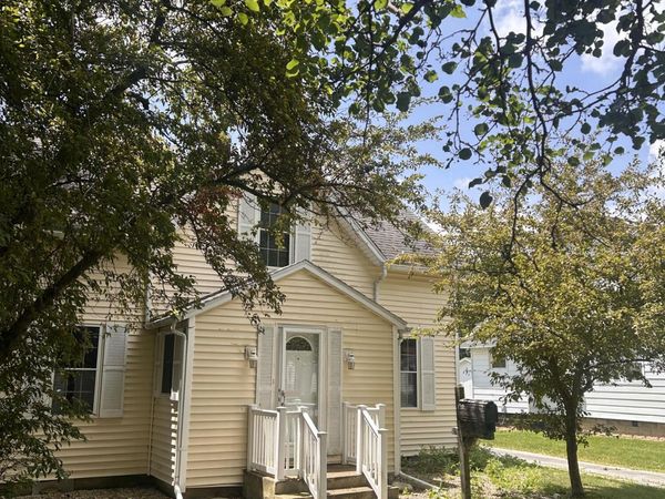 527 W Maple Street, Deshler, OH 43516