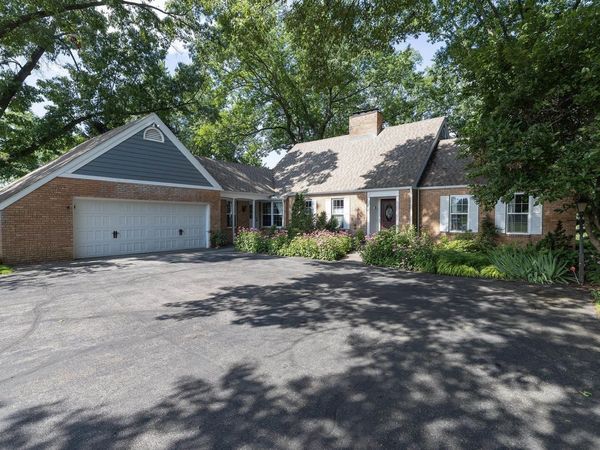 51697 Winding Waters Lane, Elkhart, IN 46514