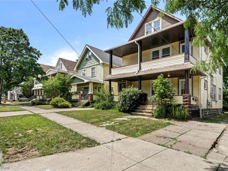 4608 Bucyrus Avenue, Cleveland, OH 44109 Photo 2