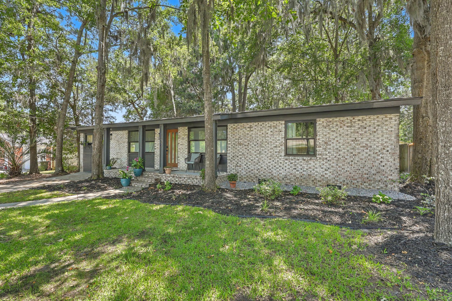 1203 Valley Drive, Hanahan, SC 29410 Main Photo