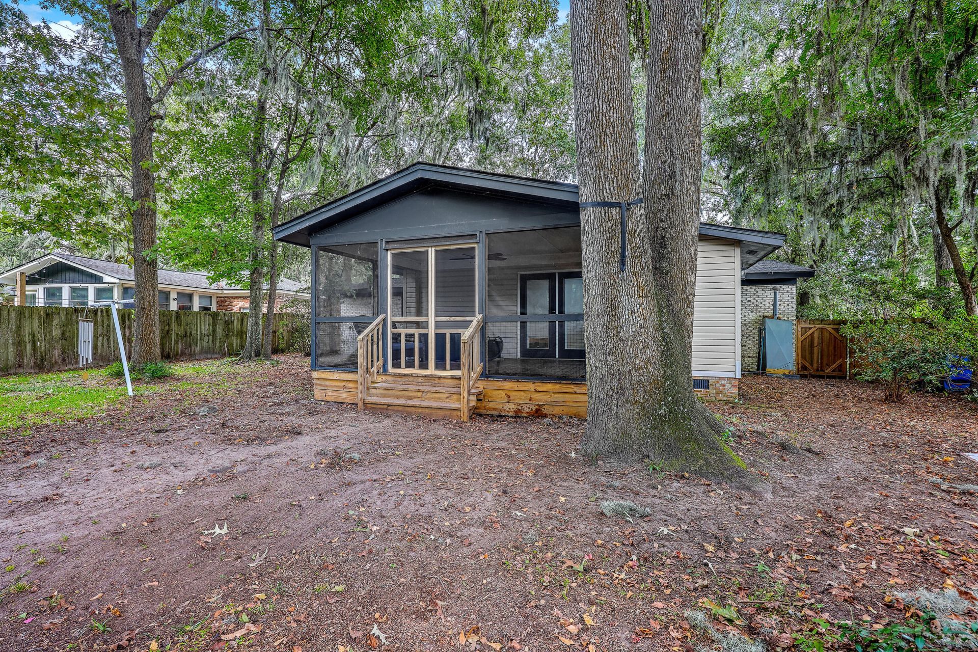 1203 Valley Drive Photo 32