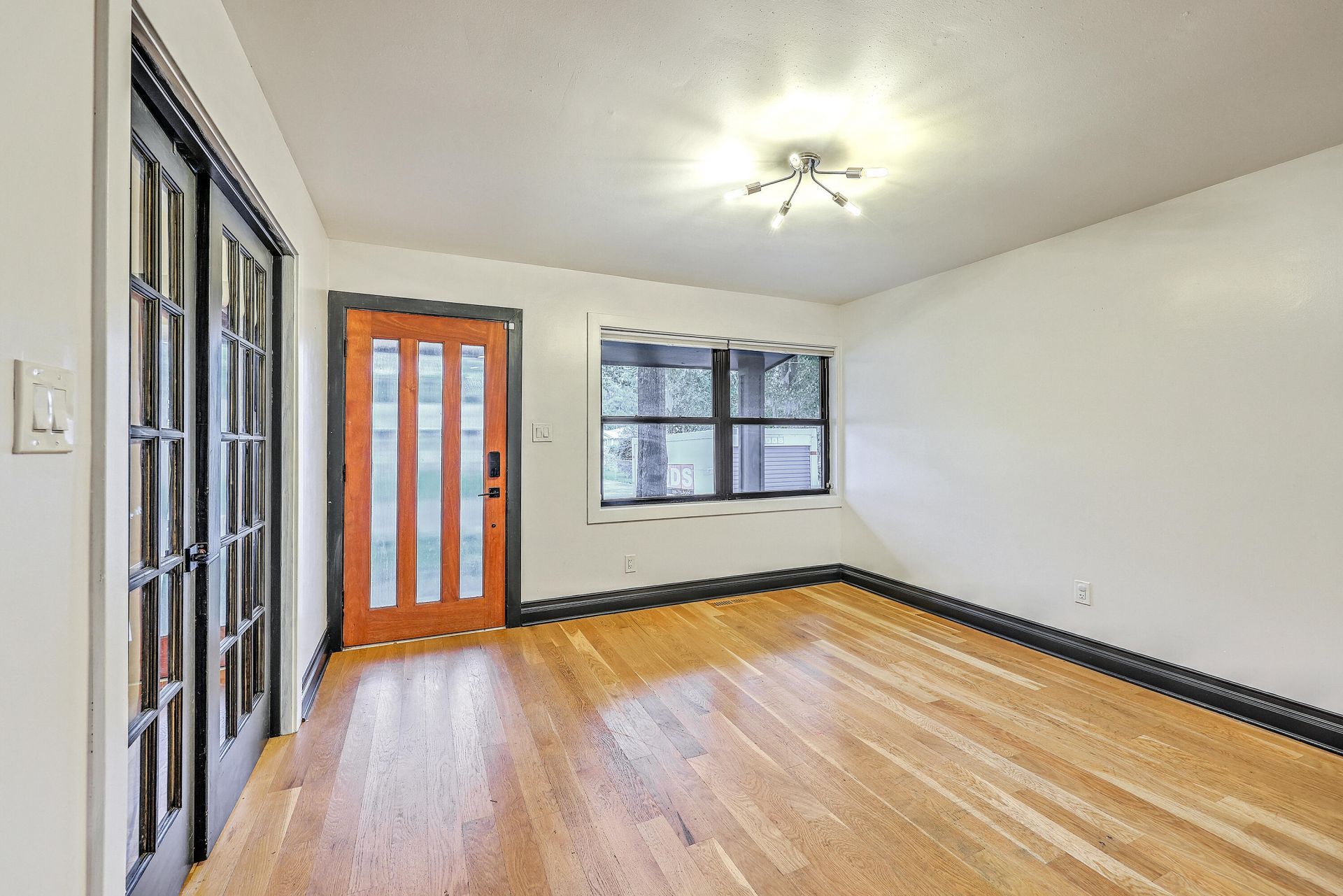 1203 Valley Drive Photo 8
