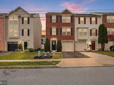 844 BLOSSOM DRIVE, HANOVER, PA 17331