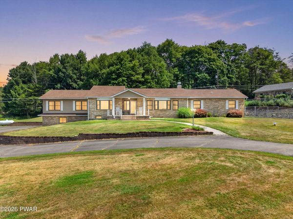 196 Lake Paupack Road, Greentown, PA 18426