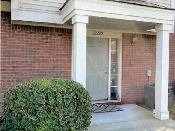 28222 S POINTE Lane, Chesterfield Twp, MI 48051