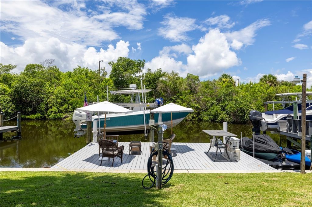 1935 Robalo Drive, Vero Beach, FL 32960 Photo