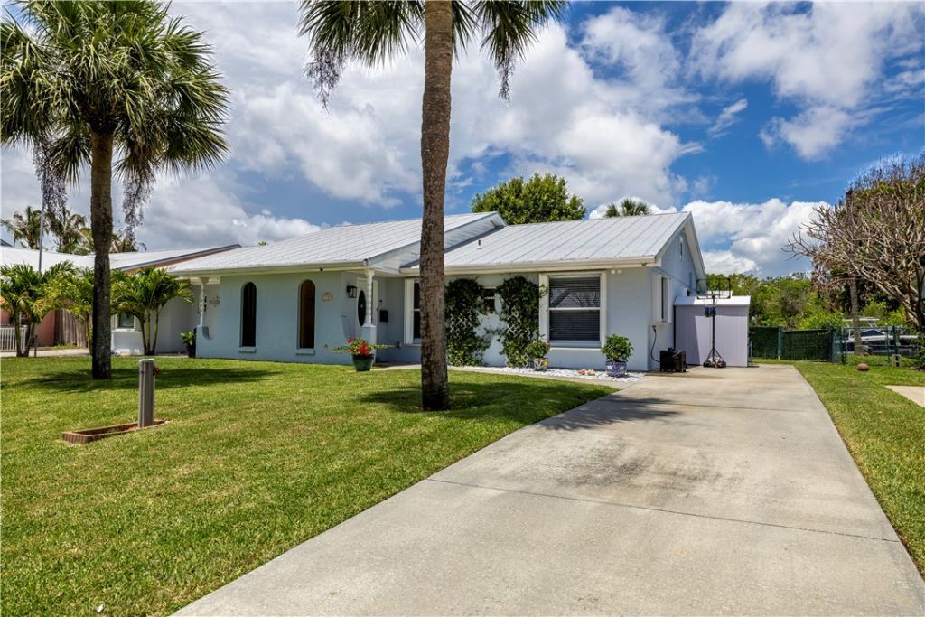 1935 Robalo Drive, Vero Beach, FL 32960 Photo