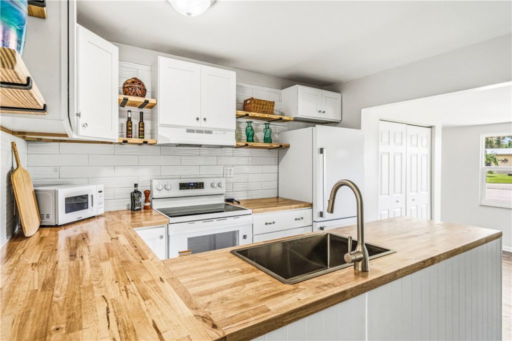1441 4th Avenue, Vero Beach, FL 32960 Photo