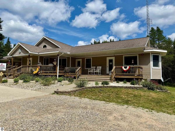 2035 33 1/2 Road S, Cadillac, MI 49601