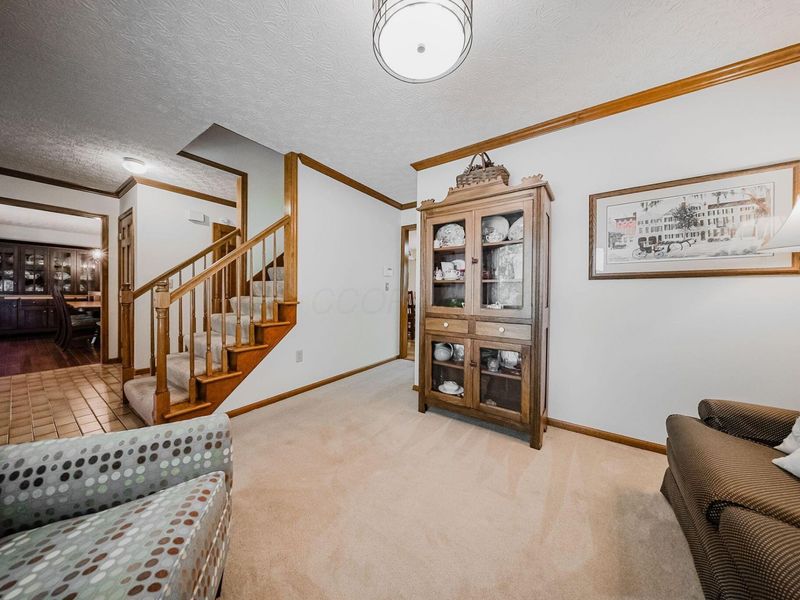 1619 Tuscarora Drive, Grove City, OH 43123 Photo 7