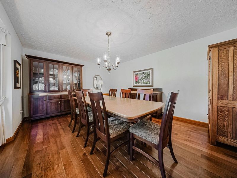 1619 Tuscarora Drive, Grove City, OH 43123 Photo 8