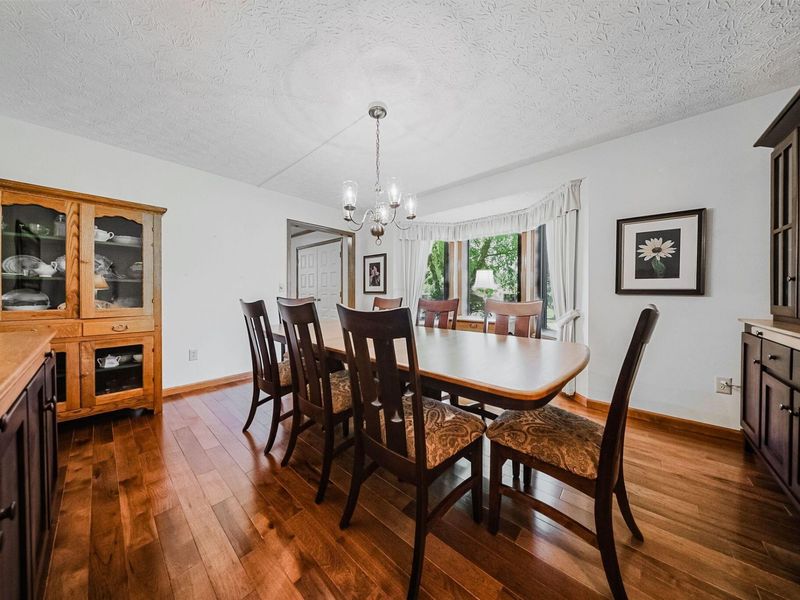 1619 Tuscarora Drive, Grove City, OH 43123 Photo 9