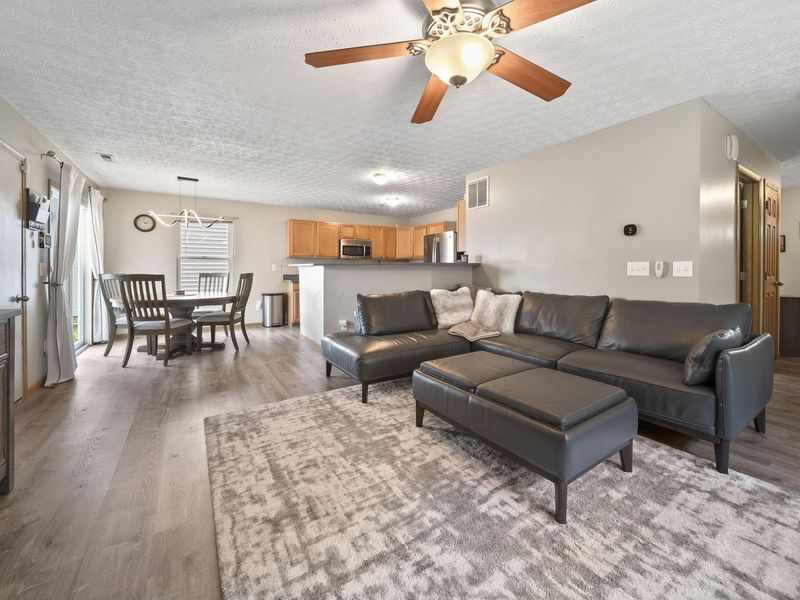 6036 Pennington Creek Drive, Dublin, OH 43016 Photo 11