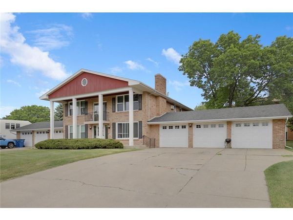 4000 Mavelle Drive , Unit 4, Edina, MN 55435