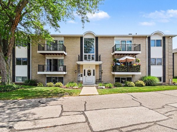 2759 Leonard Street NW, Unit C1, Grand Rapids, MI 49504