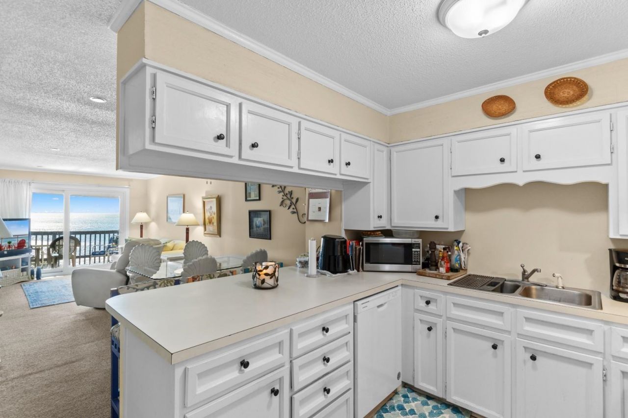1310 N Waccamaw Dr.  Photo 5