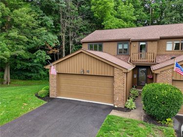 88 Great Wood Circle , Fairport, NY 14450