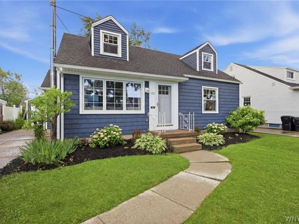 128 Wrexham Court S, Tonawanda, NY 14150