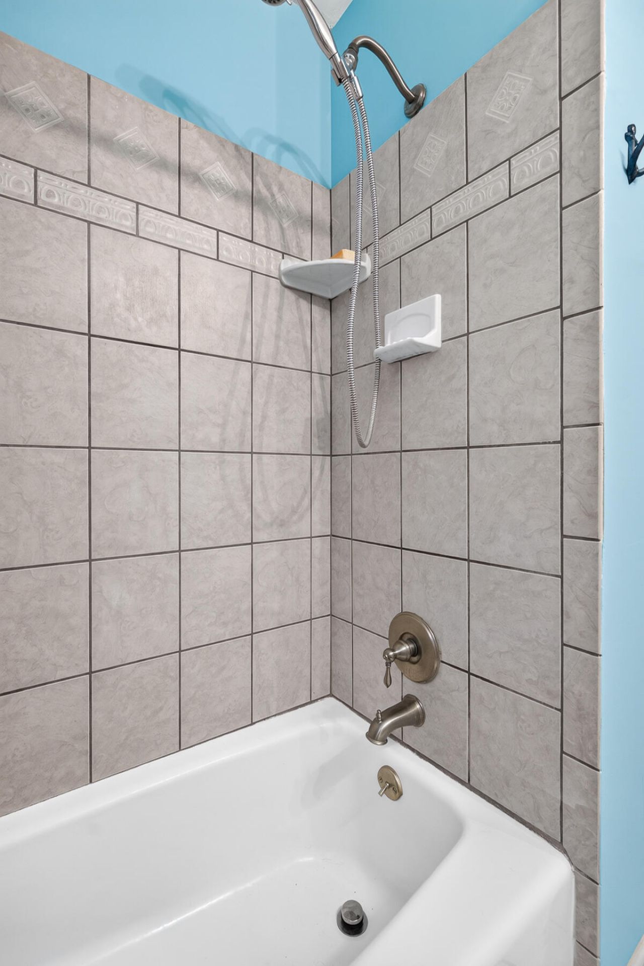 1736 Sulgrave Road Photo 32