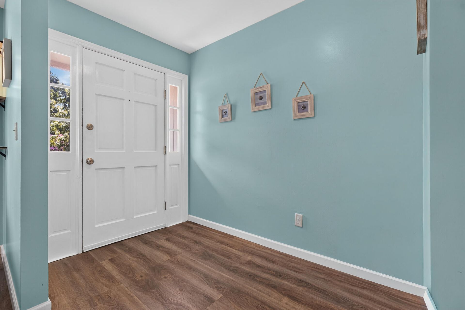 1736 Sulgrave Road Photo 4