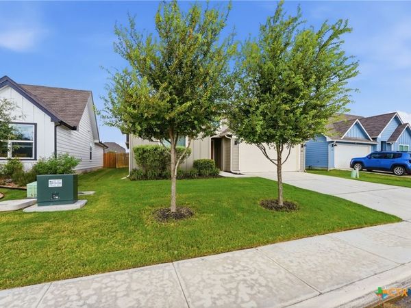 208 Ida Loop, Seguin, TX 78155