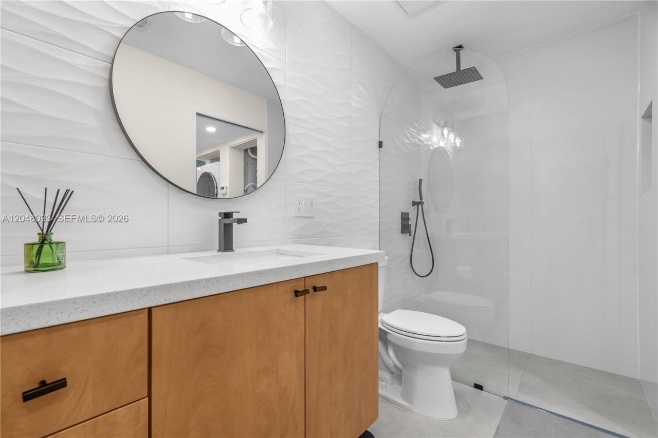 9520 SW 8th St , Unit 203, Miami, FL 33174 Photo