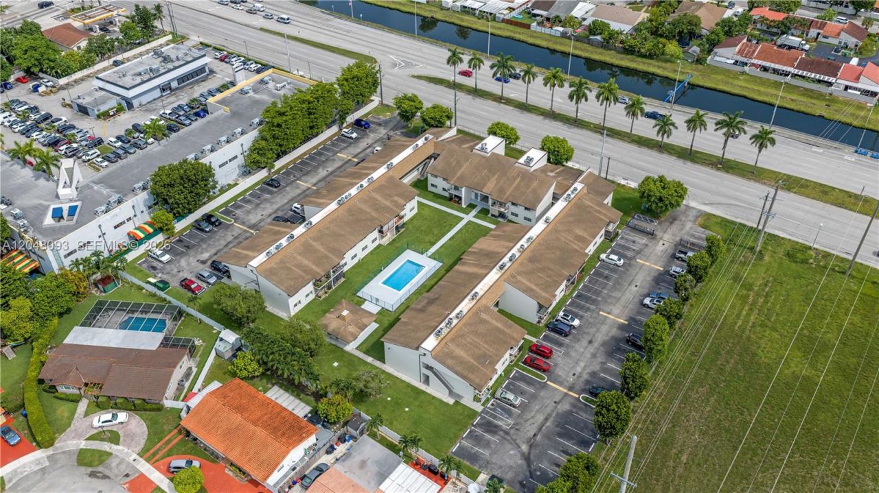 9520 SW 8th St , Unit 203, Miami, FL 33174 Photo