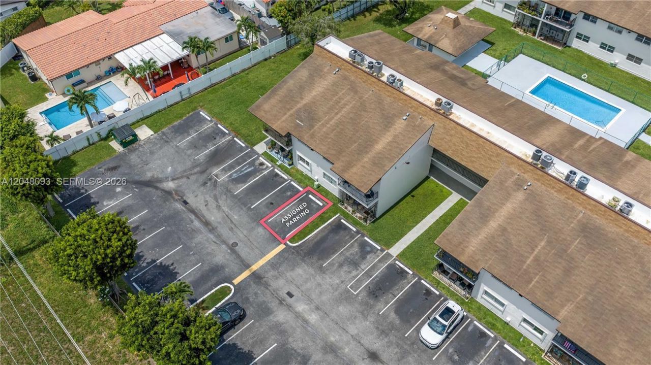 9520 SW 8th St , Unit 203, Miami, FL 33174 Photo