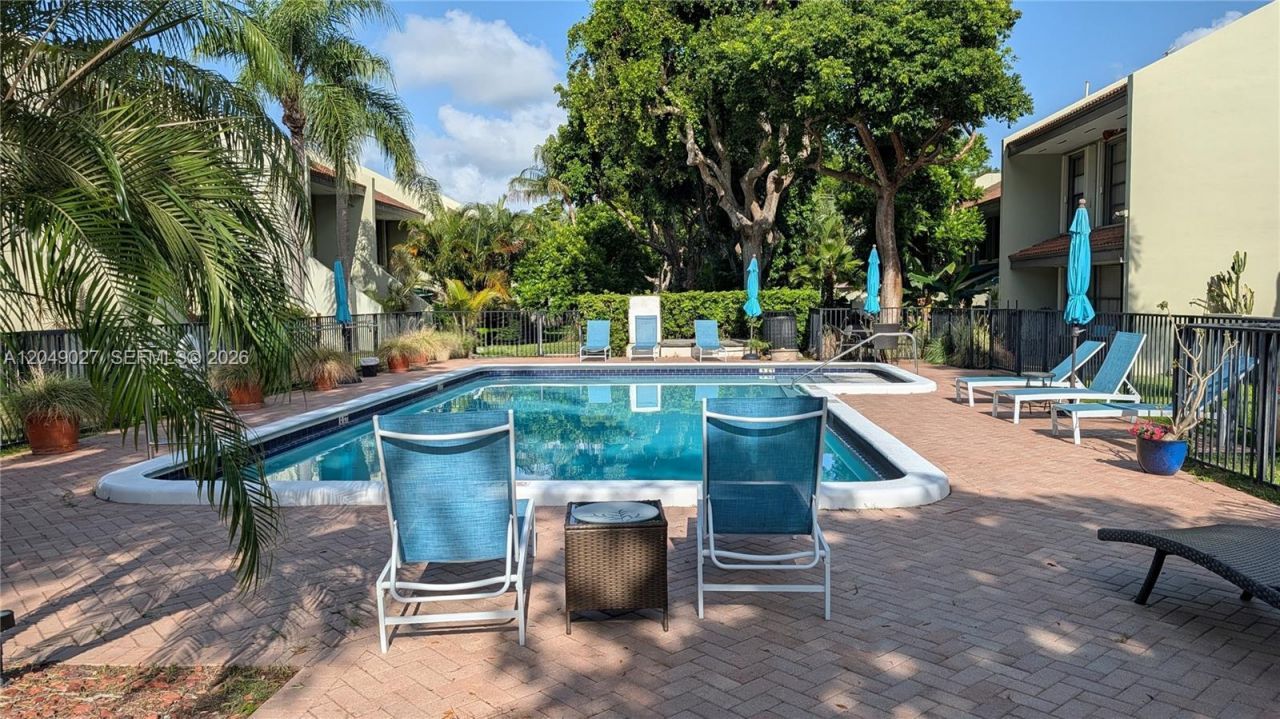 6047 Bayview Dr , Fort Lauderdale, FL 33308 Photo
