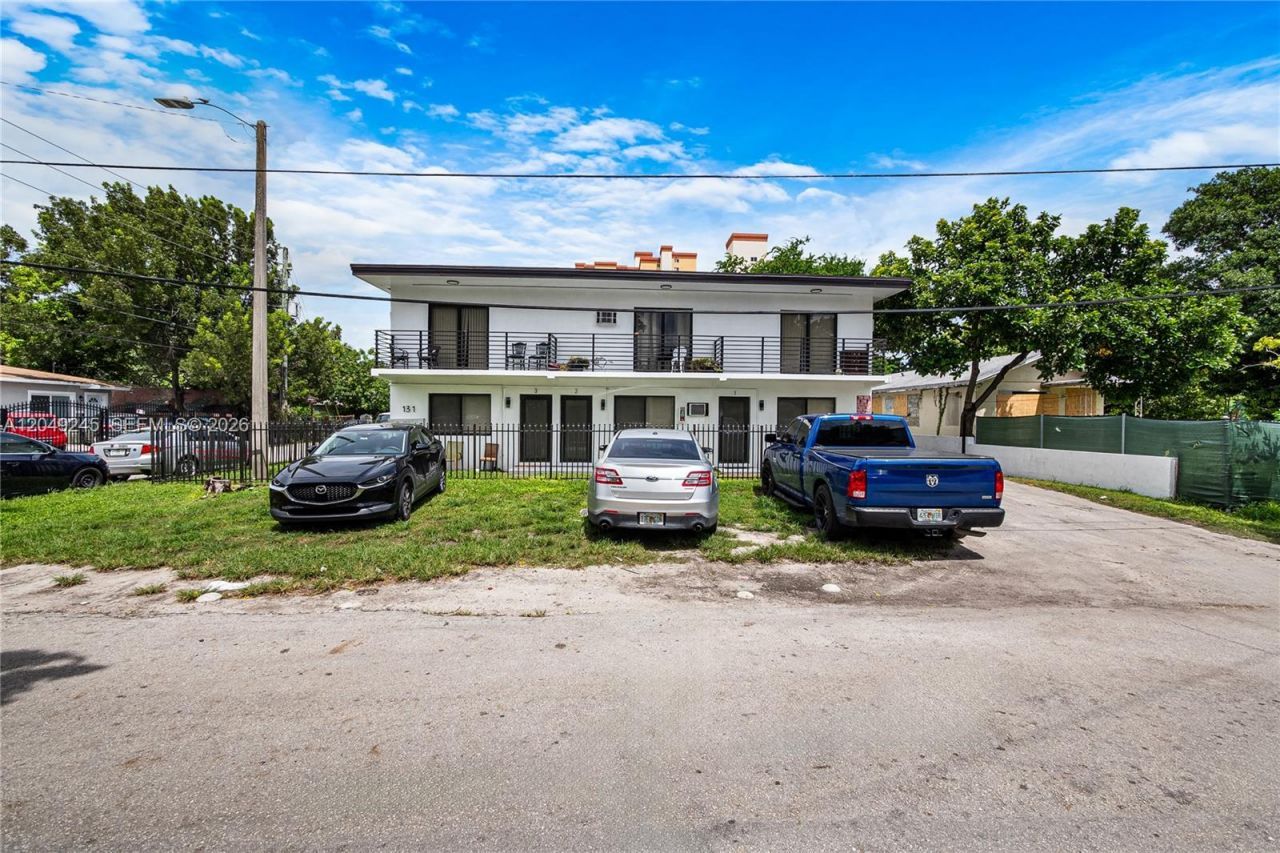 131 NE 77th St , Miami, FL 33138 Photo
