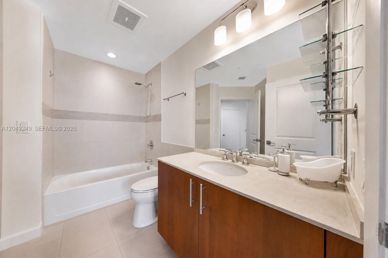 1945 S Ocean Dr , Unit 714, Hallandale Beach, FL 33009 Photo