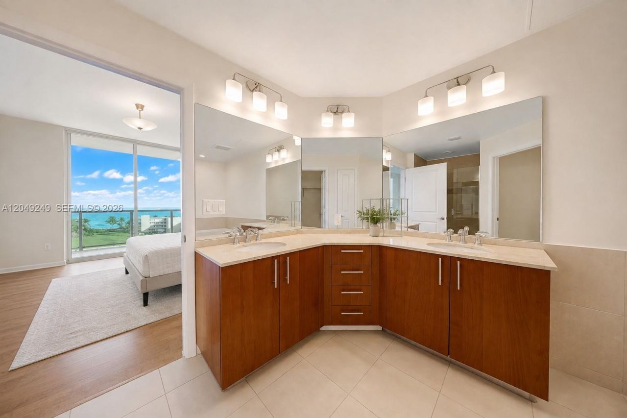 1945 S Ocean Dr , Unit 714, Hallandale Beach, FL 33009 Photo