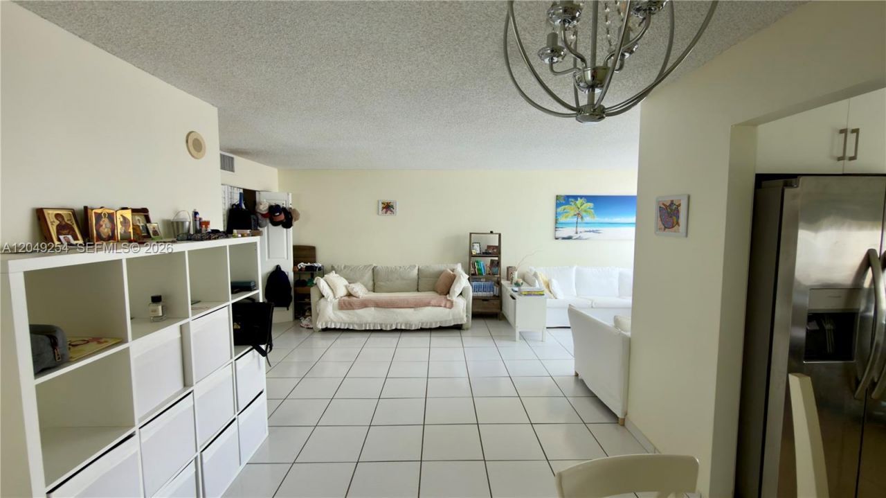 16909 N Bay Rd , Unit 907, Sunny Isles Beach, FL 33160 Photo