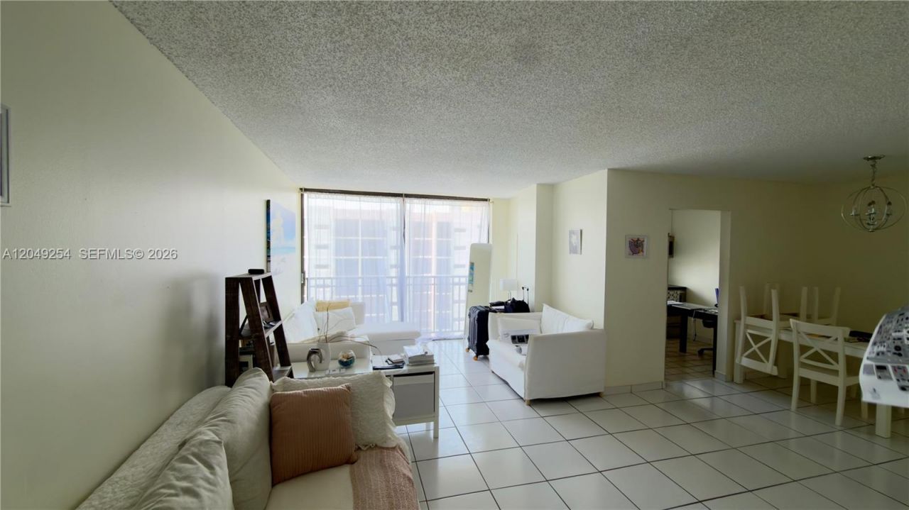 16909 N Bay Rd , Unit 907, Sunny Isles Beach, FL 33160 Photo