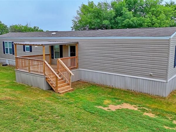 504 Fannin Street, Nocona, TX 76255