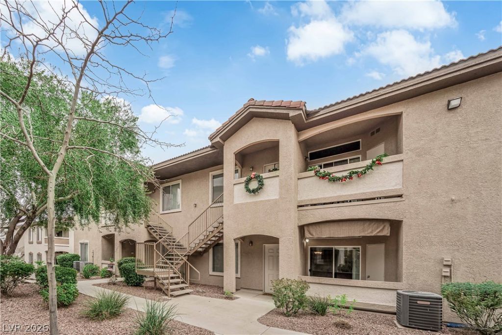 2305 W Horizon Ridge Parkway, Unit 3512, Henderson, NV 89052 Main Photo