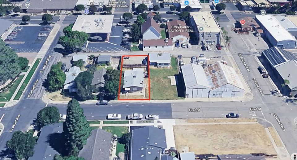 221 W 1st St, Ripon, CA 95366 Photo