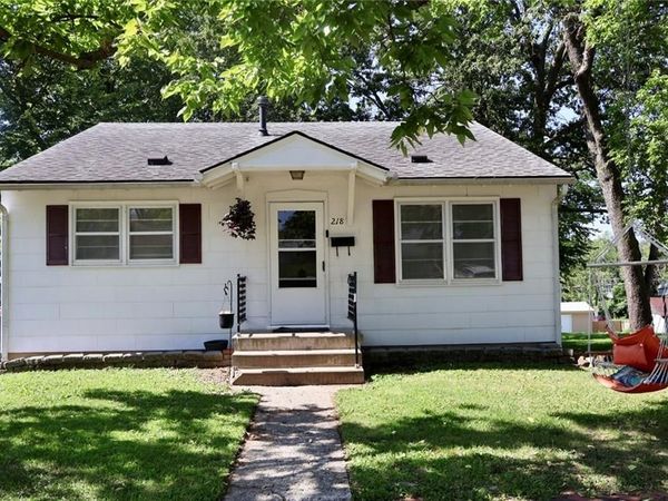 218 W Market Street, Warrensburg, MO 64093