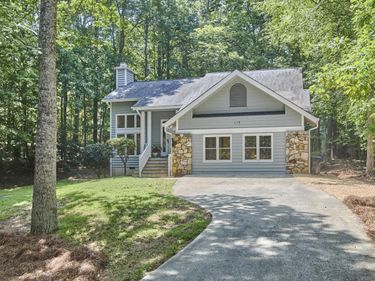 117 Ironwoods Drive, Chapel Hill, NC 27516