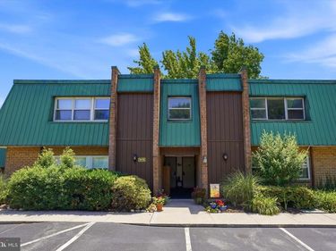 114 MEADOWVIEW LANE, Unit 114, MONT CLARE, PA 19453